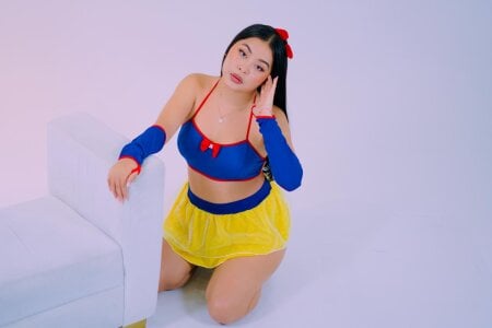 SaraVegass snow white Pic