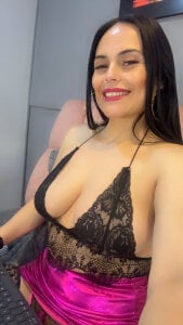 CharlotteCottin 🌹🌹 Pic 4