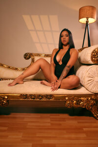 Amberr_Greyy Lets have a great moment together ! Pic 5