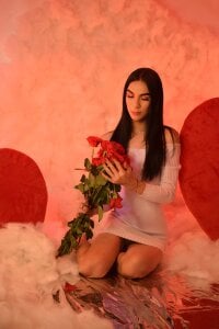 Mia_thompson_19 Happy Valentine's Day, my beautiful people. ❤️ Pic 5