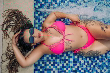 nahomiidasilva_ 🌊 Beauty in blue 💎👙 Pic 4