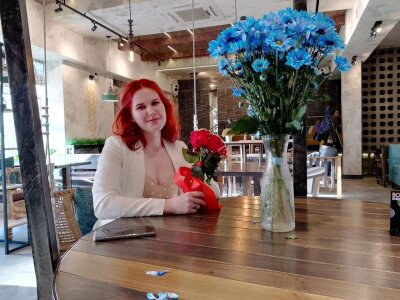 _AliceHart_ Public Pic 3