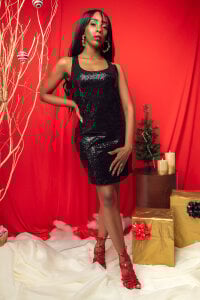 hilarythomsom Wrapped in Christmas🎄🎄 Pic 3