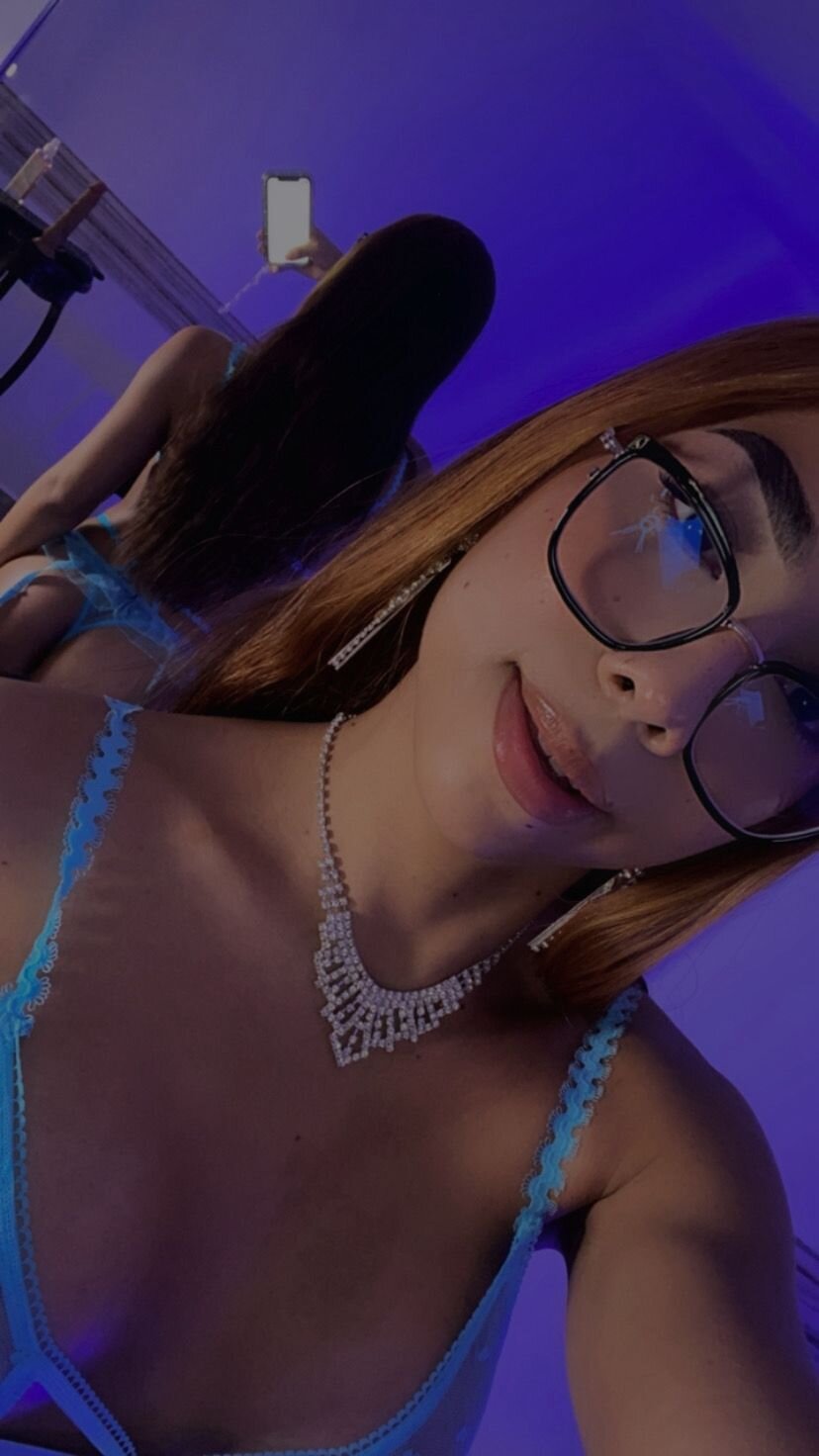 Foto  716 de mara-lane – em alta