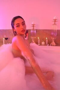 Bath Seduction de MelissaMoore_  3 Imagens