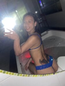 Geminis_m In jacuzzi Pic 7