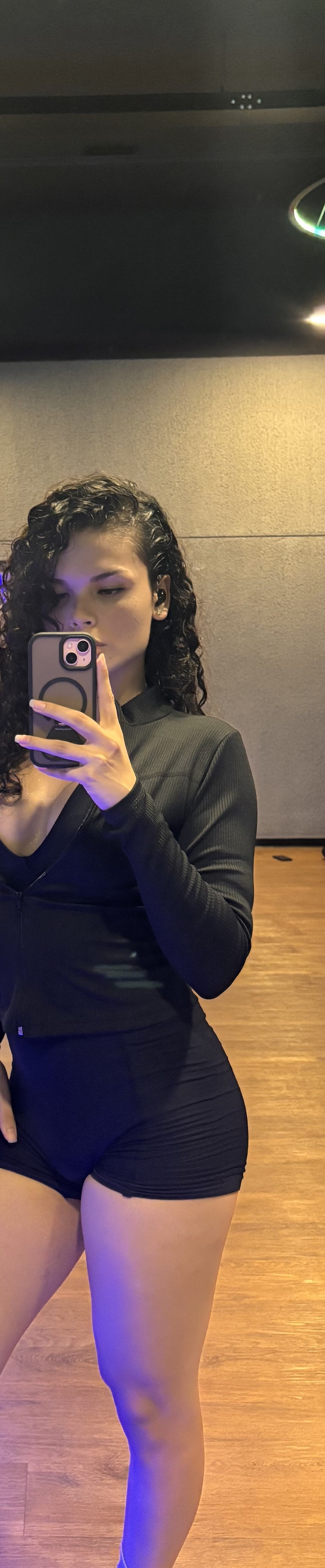 صور GiaFaaris الرائجة  7629