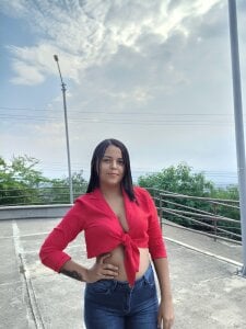 DirtyGirlWithBigTits- Public Pic 3