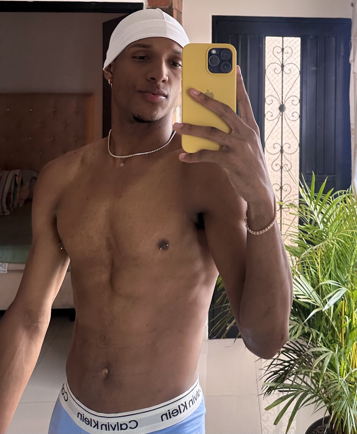 Adam_Byker 熱門圖片 3042