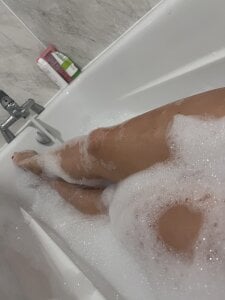 Step-Annie_Curve Stories from the Bath Pic