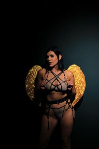 SarahYates Your little angel is naughty Pic 4