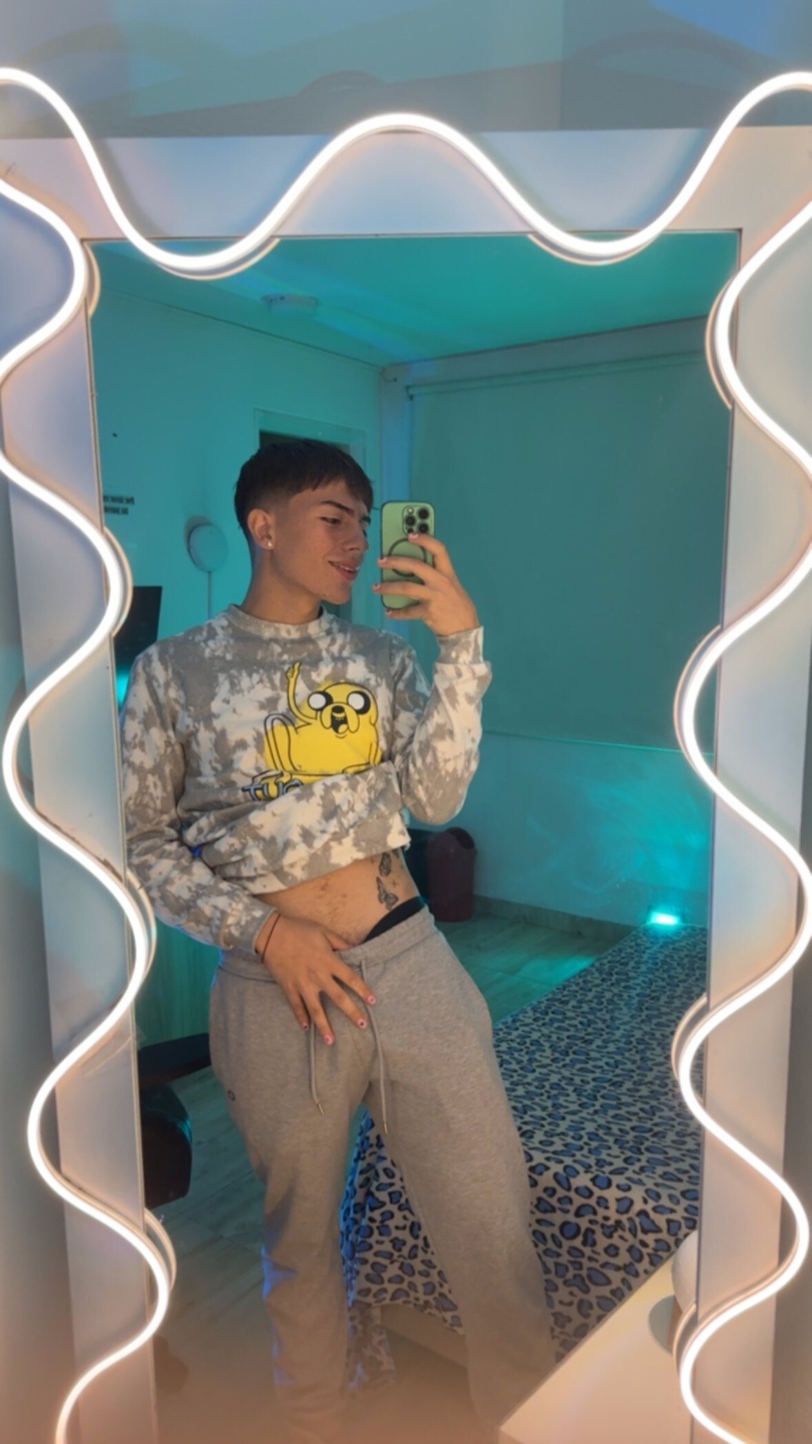 EVAN_TAY Trending Plaatje 6081