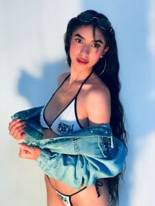 Camila_Reyess_