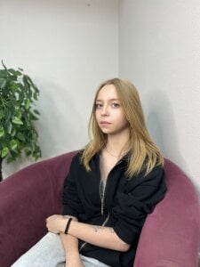 WillaHowkins Public Pic