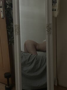 Holly_Molii