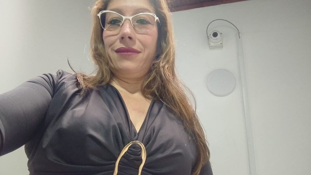 Foto  2939 de kaylaMinov_ – em alta