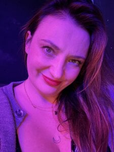 Velvetwitch87 Public Pic 7