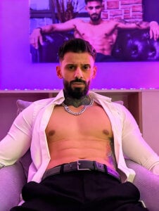 Aura Grey “Grey Aura isn’t just a name ..it’s my style:elegant, sophisticated, and irresistibly pro" de TristanGrey  8 Imagens