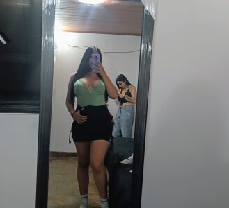 ally-sweet Public Foto 4