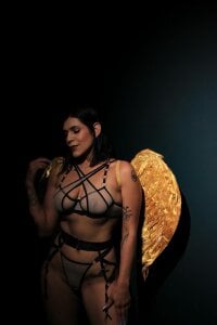 SarahYates Your little angel is naughty Pic 7