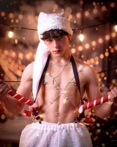 Luke_Howland Your favorite gift 🎁🎁 Pic