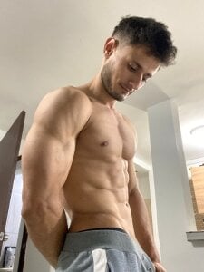 Adonys_Lewis_ Pose Pic