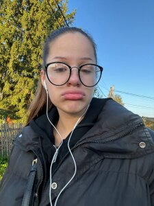 DarlineHendry Autumn is here, it's time to get your jacket out Immagine  2