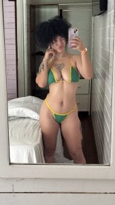 Me s2 de CamillyBlum  2 Imagens