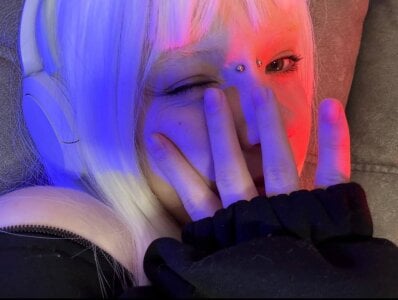 PeacchyPawss Public Εικόνα