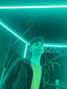 Green de Logan_Woods  photos