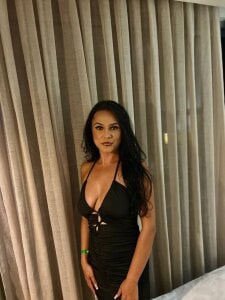 KittyLewd Public slika 2