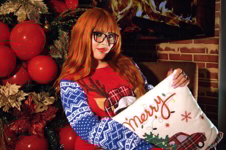 MadelaineJones Christmas ☃️ Pic 5