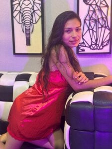 KateSkinny Public Pic 5