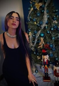 VioletCabally Christmas Pic 5