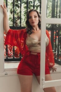 MorganHicks subtly irresistible Pic