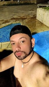 tonyglams Public Pic 4