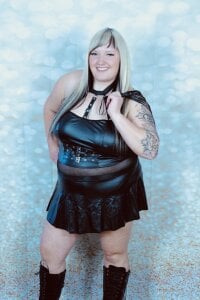 CurvyAngelina_Official Wenn du dir jetzt keinen auf mich runter holst, dann bestraf ich dich :-P Photo 3