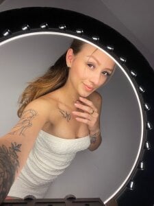 millie_byers Feel beauty ❤️‍🔥 Pic 3