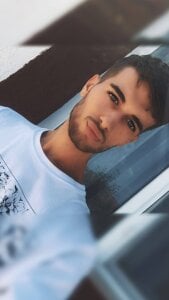 nikolasnik50 love Pic