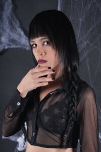 Sofii_Carter Wednesday Gambar 6