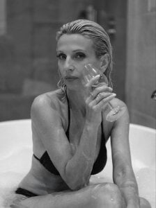 CleoSecret I'm taking a bath. Pic