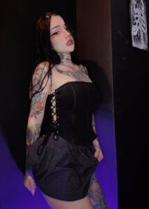 Public de NinaHex  2 photos