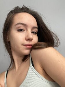 LisaSmiths Red roses Pic 4