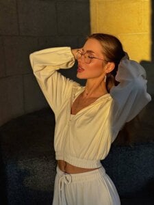 unRealAlexa new Foto