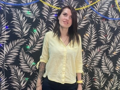 MilaLoona Public Hình 2