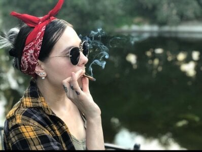 ScrewyGirl's XXX Nude Photo 2