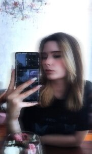 PearlHennington Public Pic 4