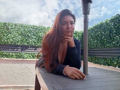 ElyinnRojas Public Gambar