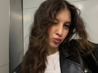 LouiseChavez kind of love صورة واحدة|LouiseChavez kind of love صورتان|LouiseChavez kind of love  3 صور|LouiseChavez kind of love  3 صورة