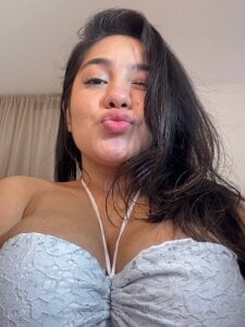 nicole_steele I'm very juicy, come and eat me 🥵😳 Pic 3